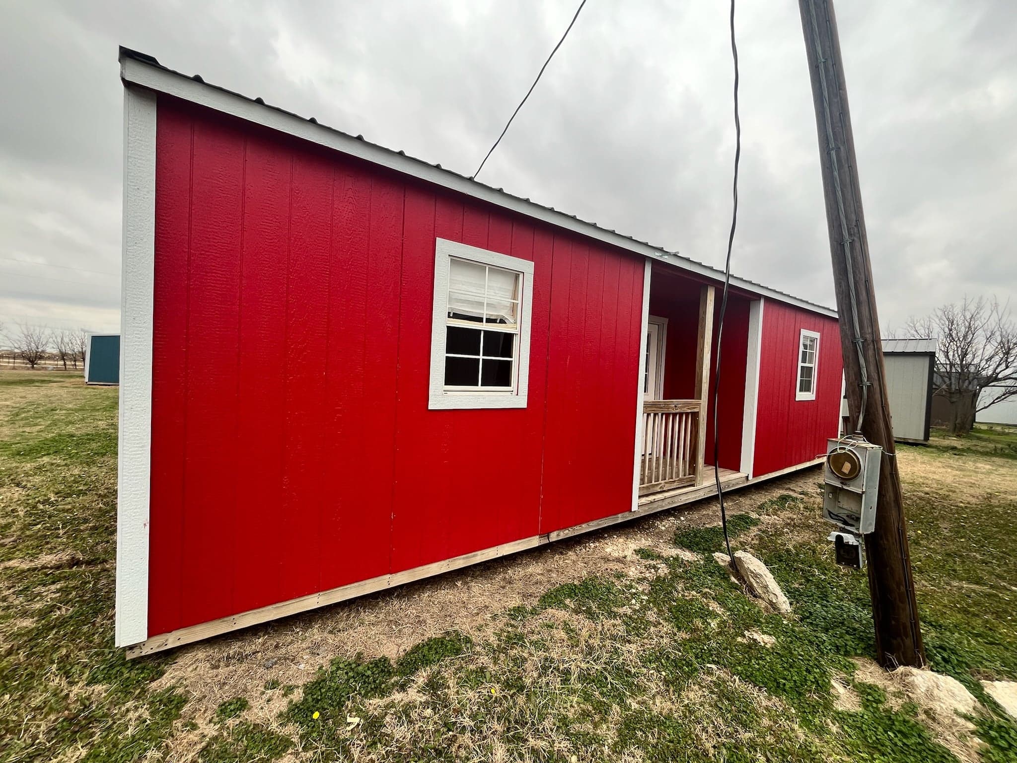 12x32 Center Cabin - primary photo