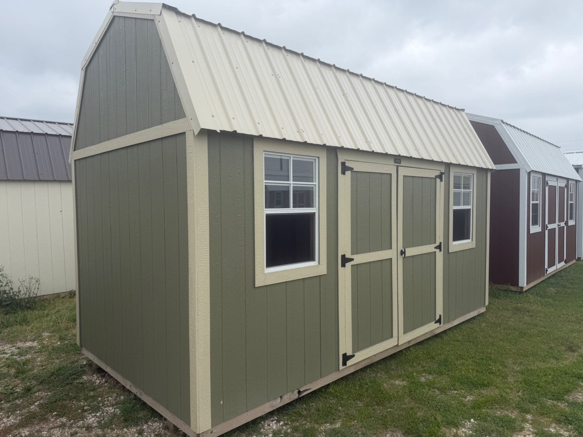 8x16 Side Lofted Barn